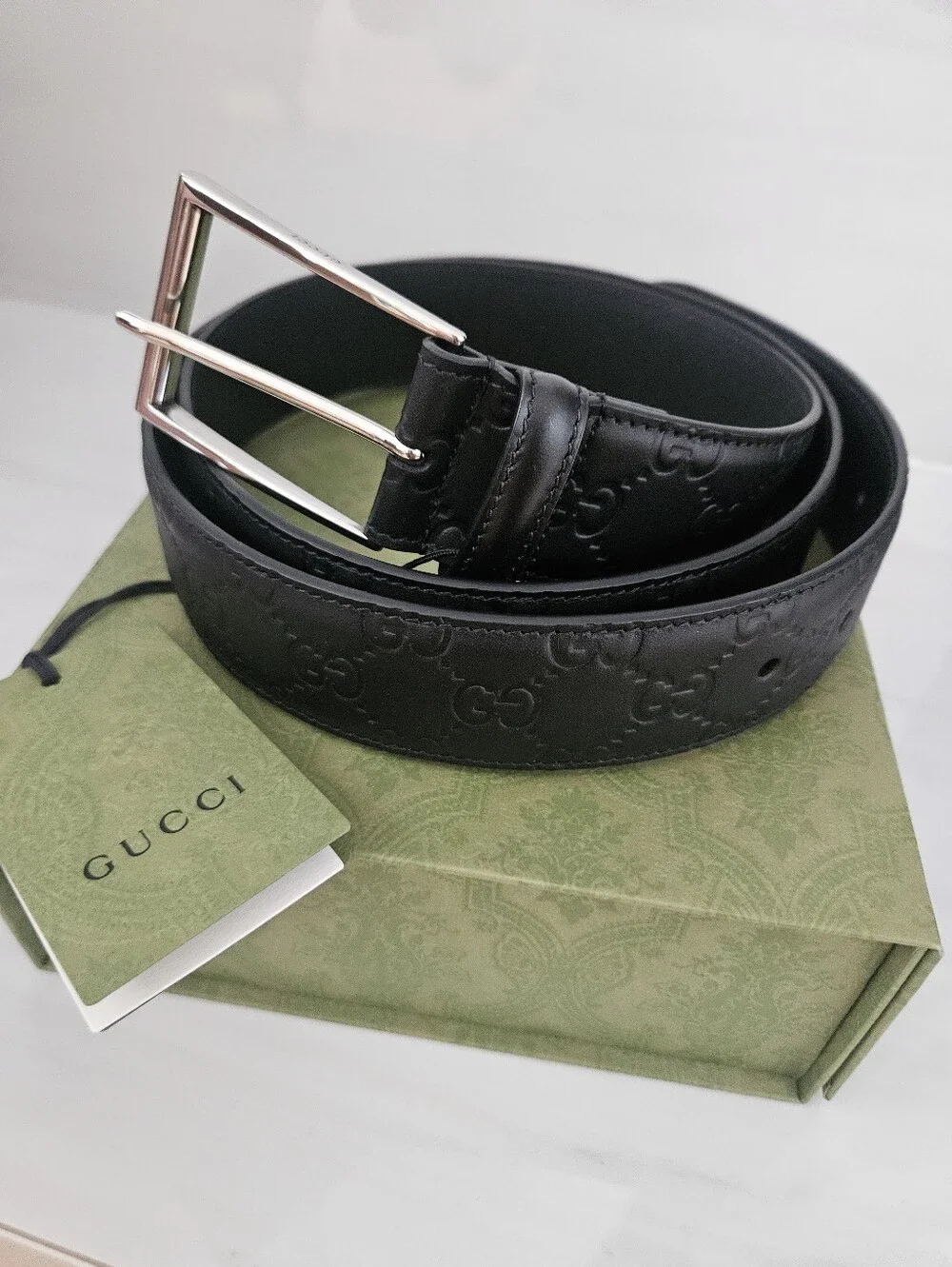 Gucci Signature Mens Belt With Embossed GG Logo Leather Size 115 US Mens 42 NWT